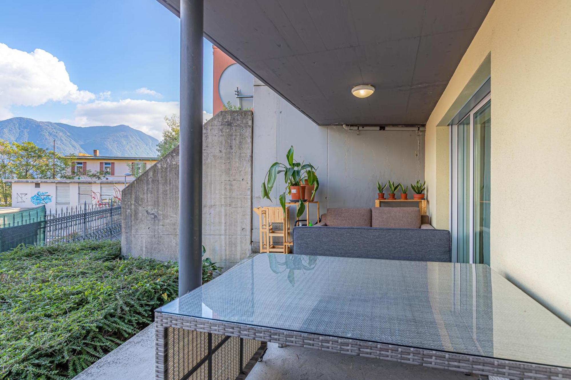 Appartamento Imperial Of 2 With A View And Garden Behind The Station And 10 Min From The Of Lugano