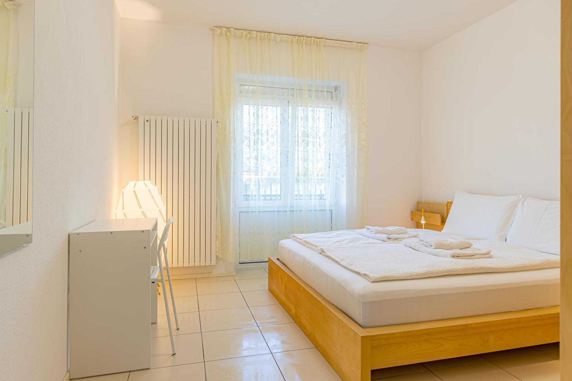 Imperial Of 2 With A View And Garden Behind The Station And 10 Min From The Of Lugano